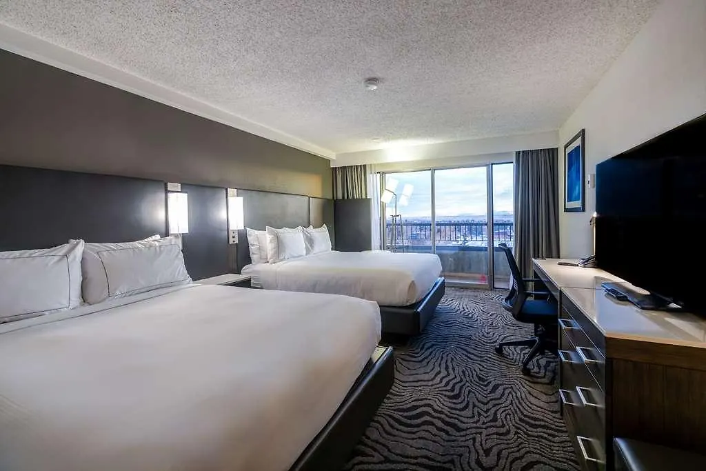 Doubletree By Hilton Calgary North Hotel