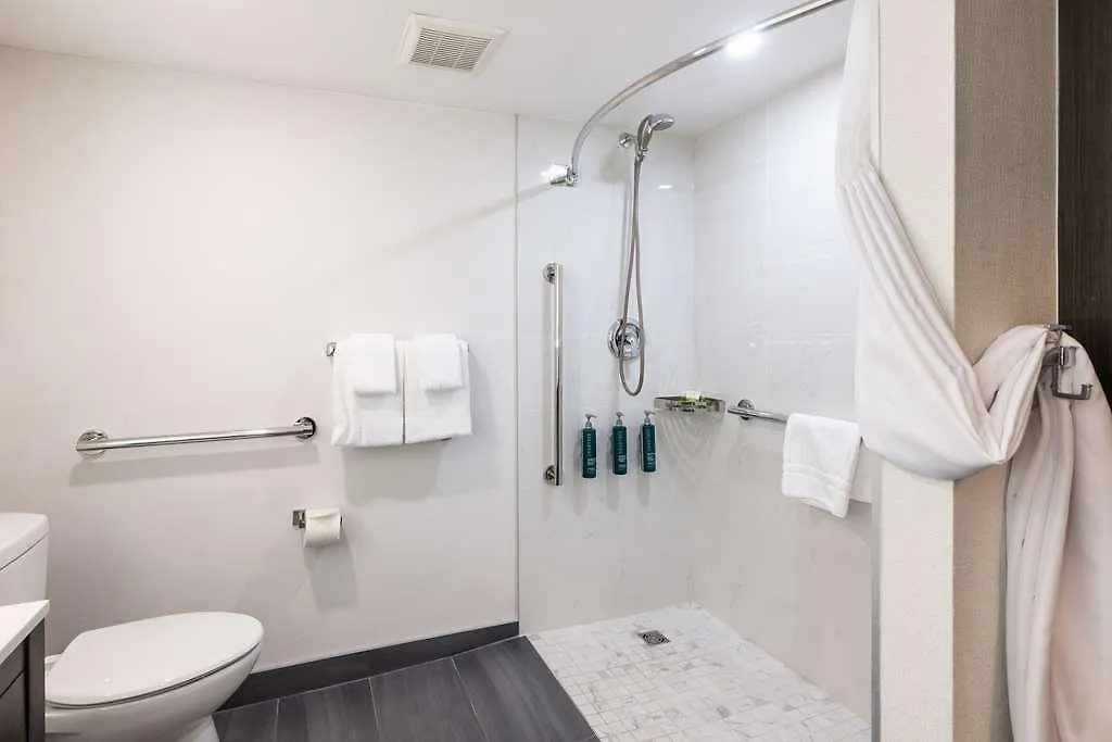 Doubletree By Hilton Calgary North Hotel