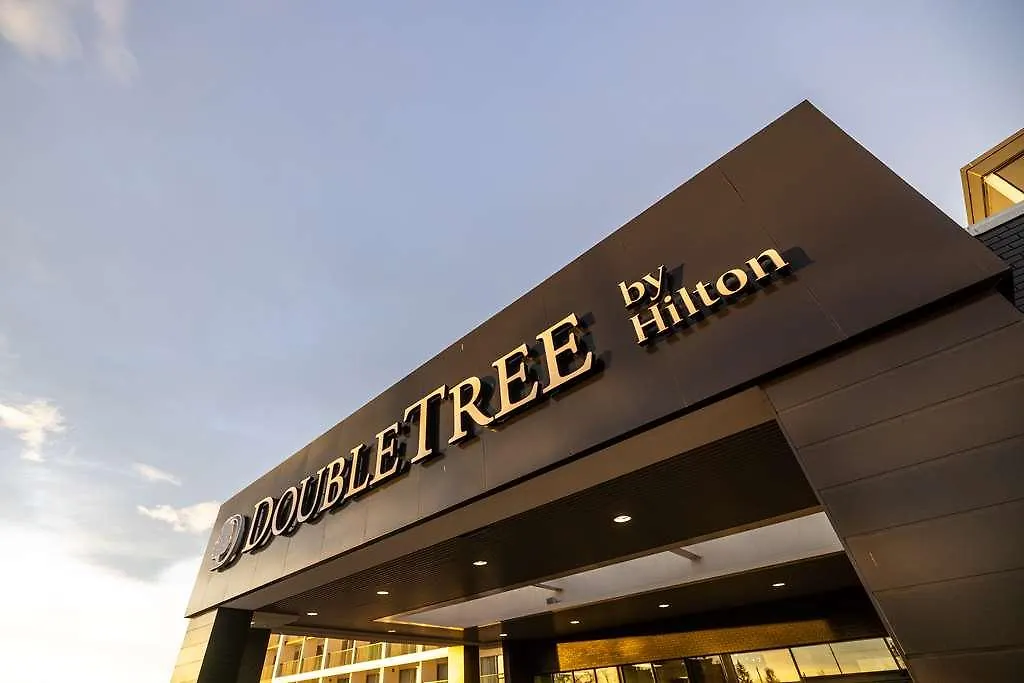 Doubletree By Hilton Calgary North 호텔