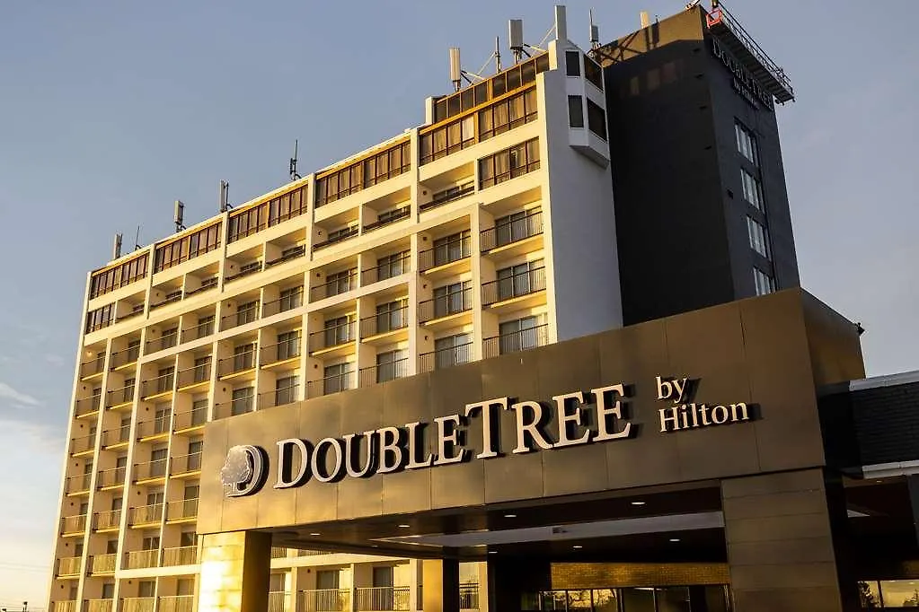 Doubletree By Hilton Calgary North 호텔