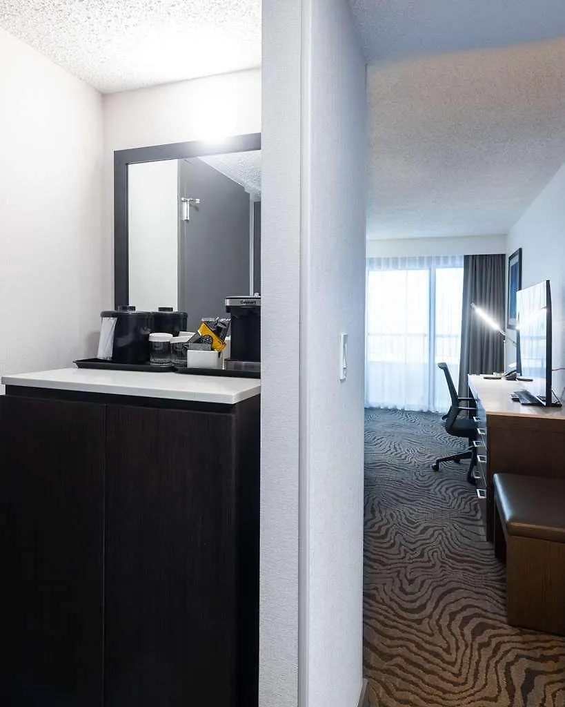 Doubletree By Hilton Calgary North 호텔