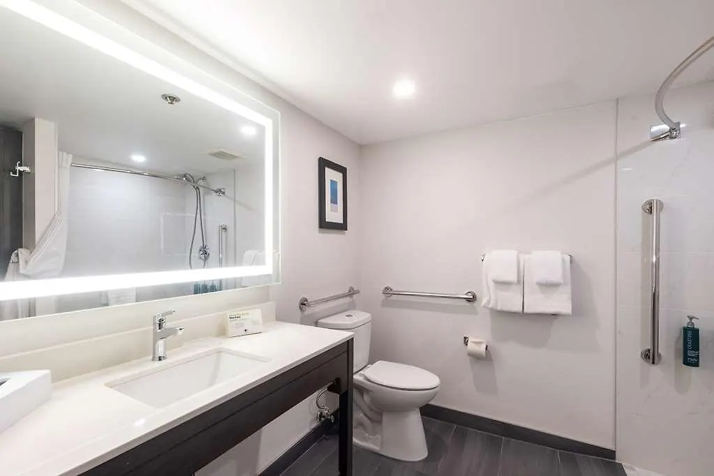 Doubletree By Hilton Calgary North 호텔 0*,